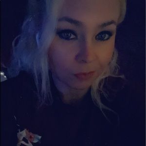 Meet your Posher, Roxanne